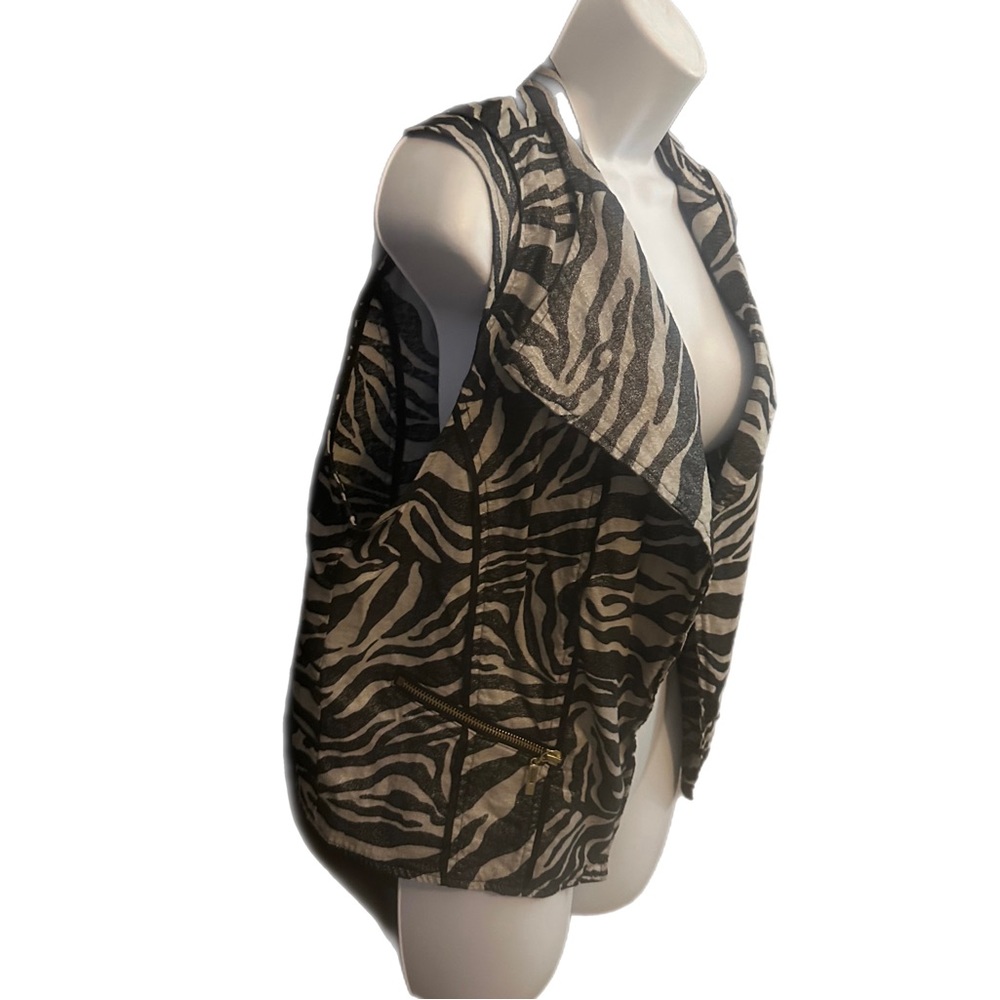 Chico’s vest - Picture 4 of 9